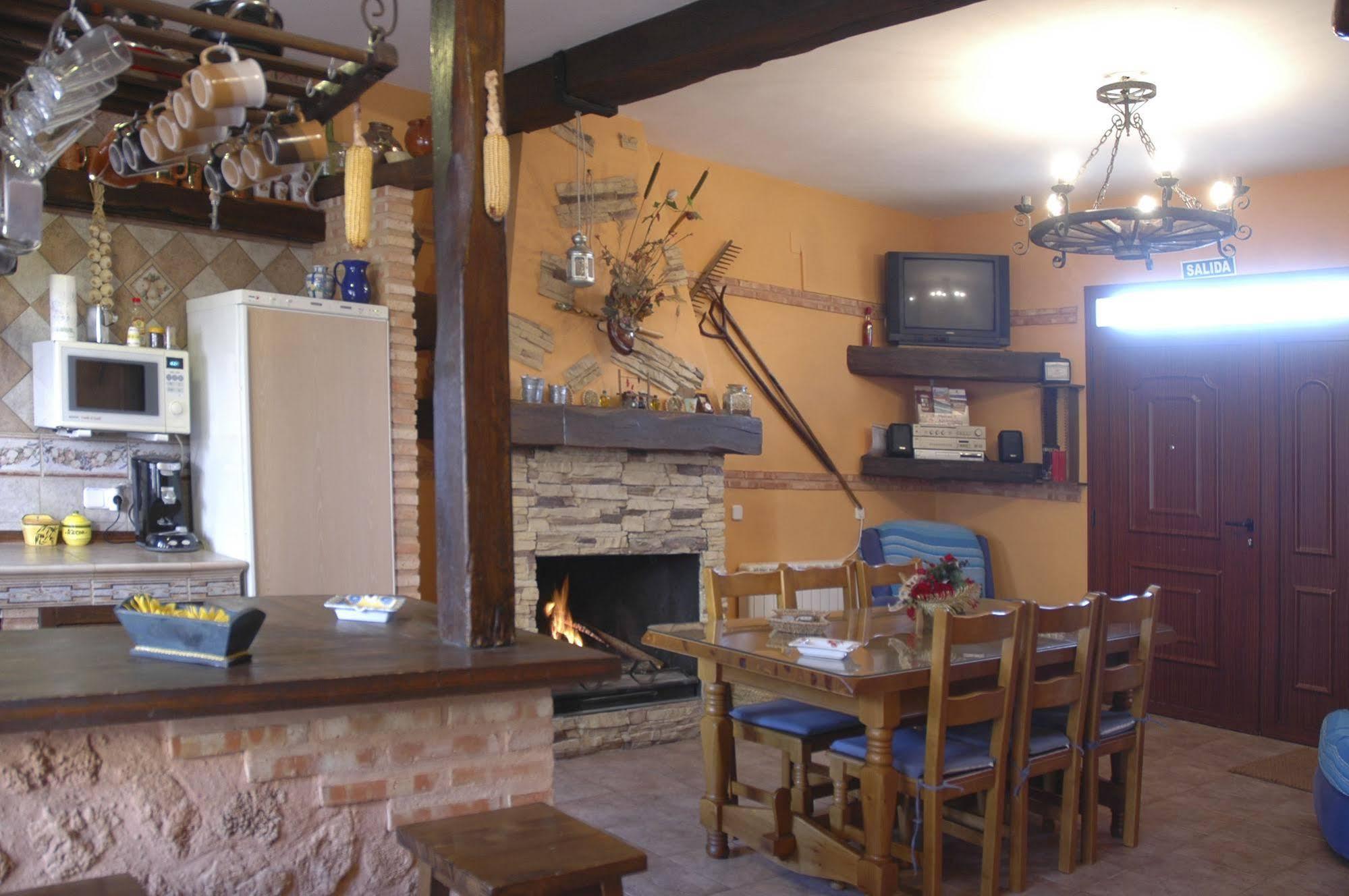 Casa Rural De Estilo Rustico Con Spa 알마그로 외부 사진
